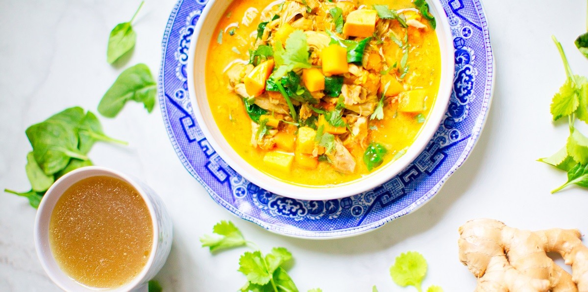 Herbstliche Kürbissuppe mit Ingwer und Kurkuma - einfach lecker!